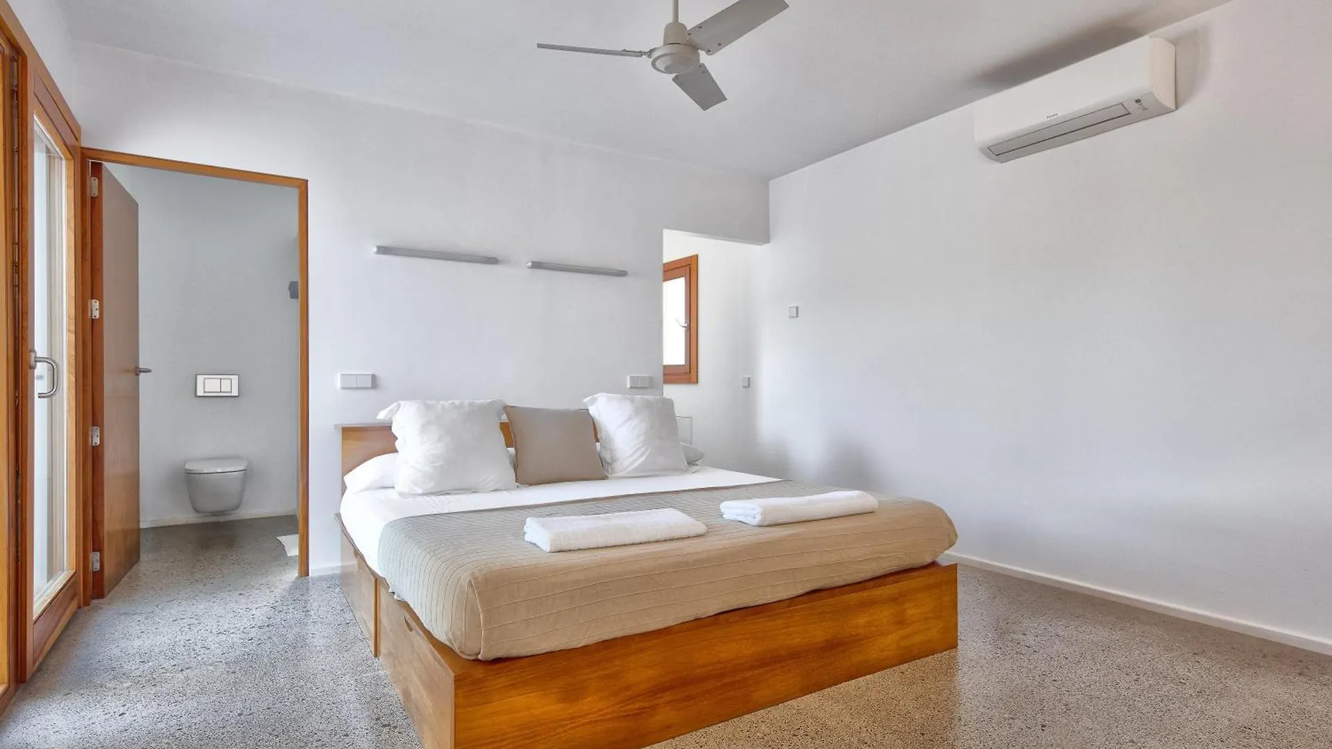 סנטה אאולריה דס ריו Villa Boutique Ibiza 0*, סנטה אאולריה דס ריו